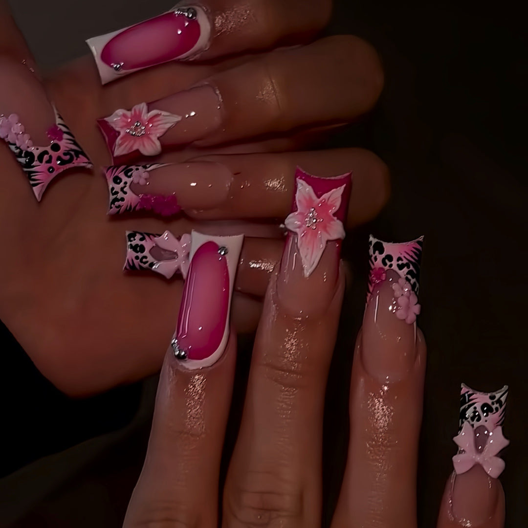 Floral Elegant Press-On Nail Extensions Stornfield