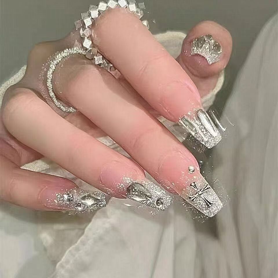Decorative Press-On Nails with Floral Design Stornfield