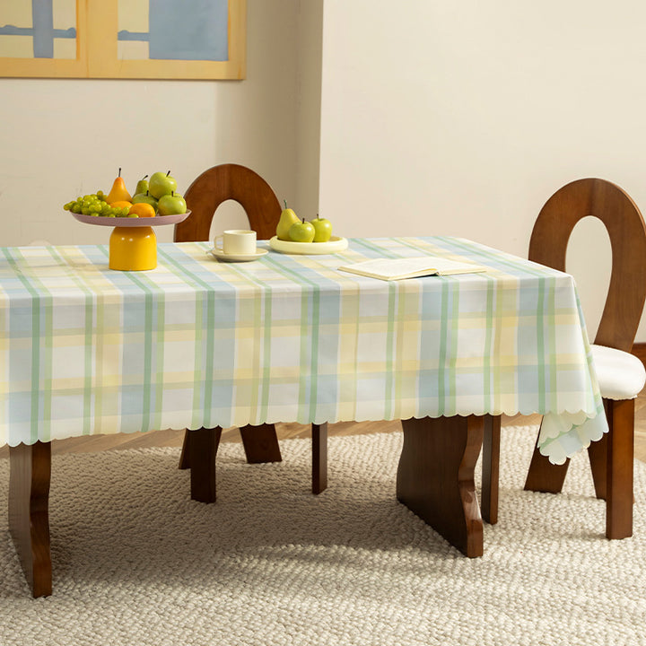 Wipeable tablecloth with star pattern and wavy hem Stornfield