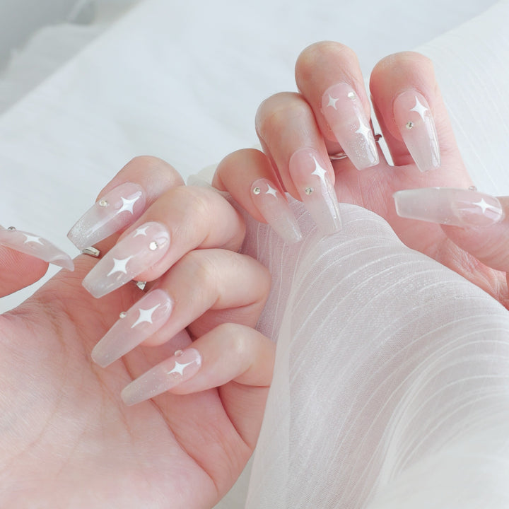 Decorative Press-On Nail Art Set with Floral Accents  1791773215