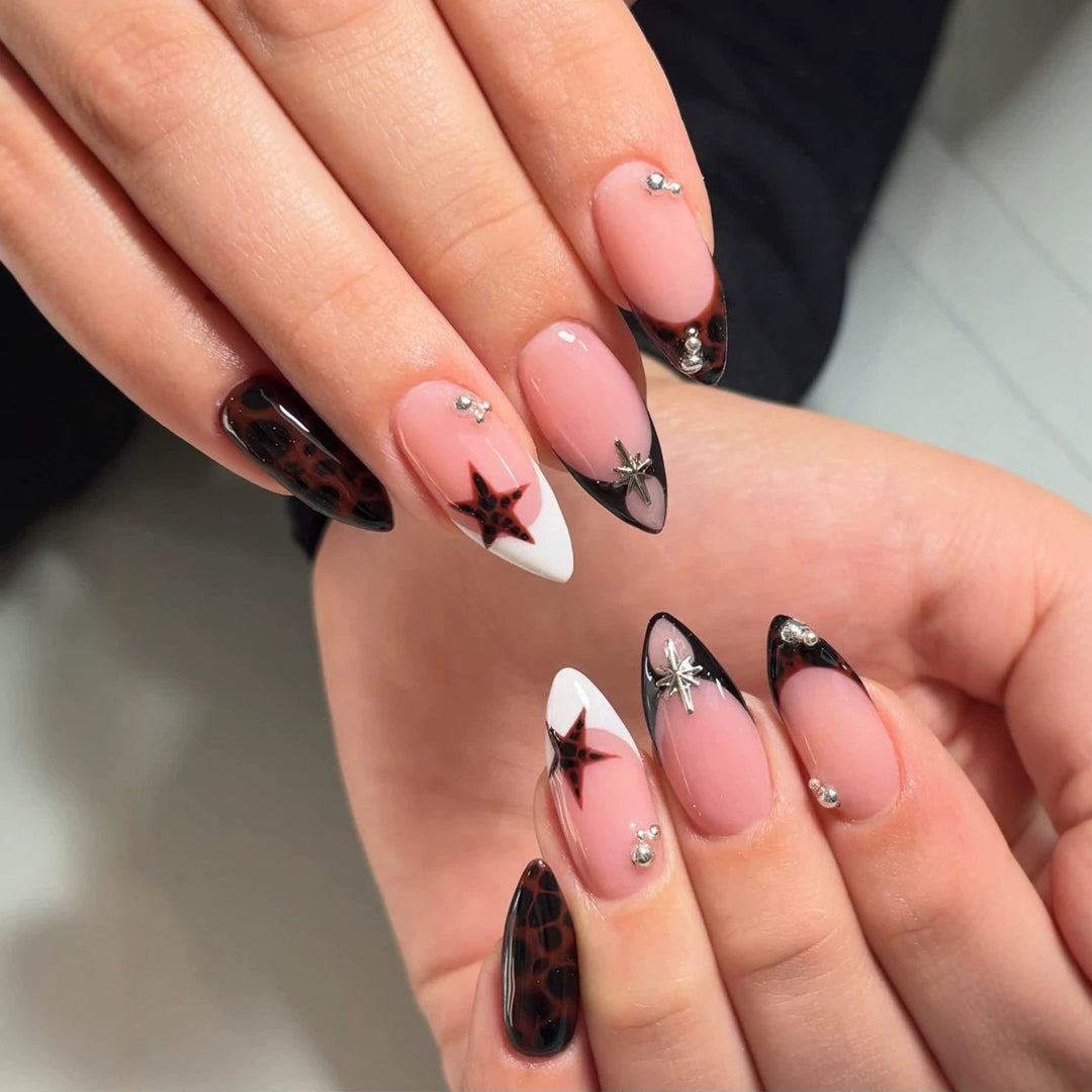 Artistic Star-Embellished Press-On Nail Set Stornfield