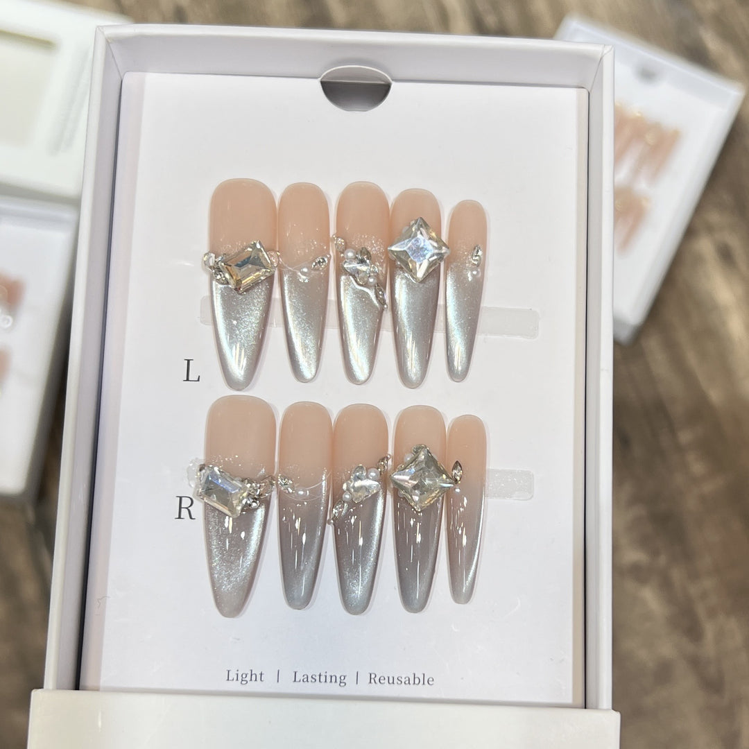 Luxurious Decorative Press-On Nail Tips