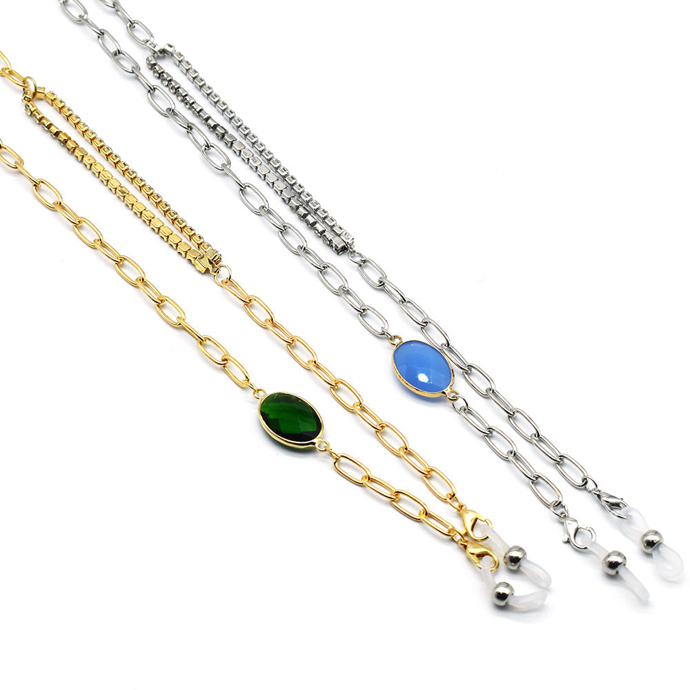 Elegant Chain Eyewear Holder Stornfield