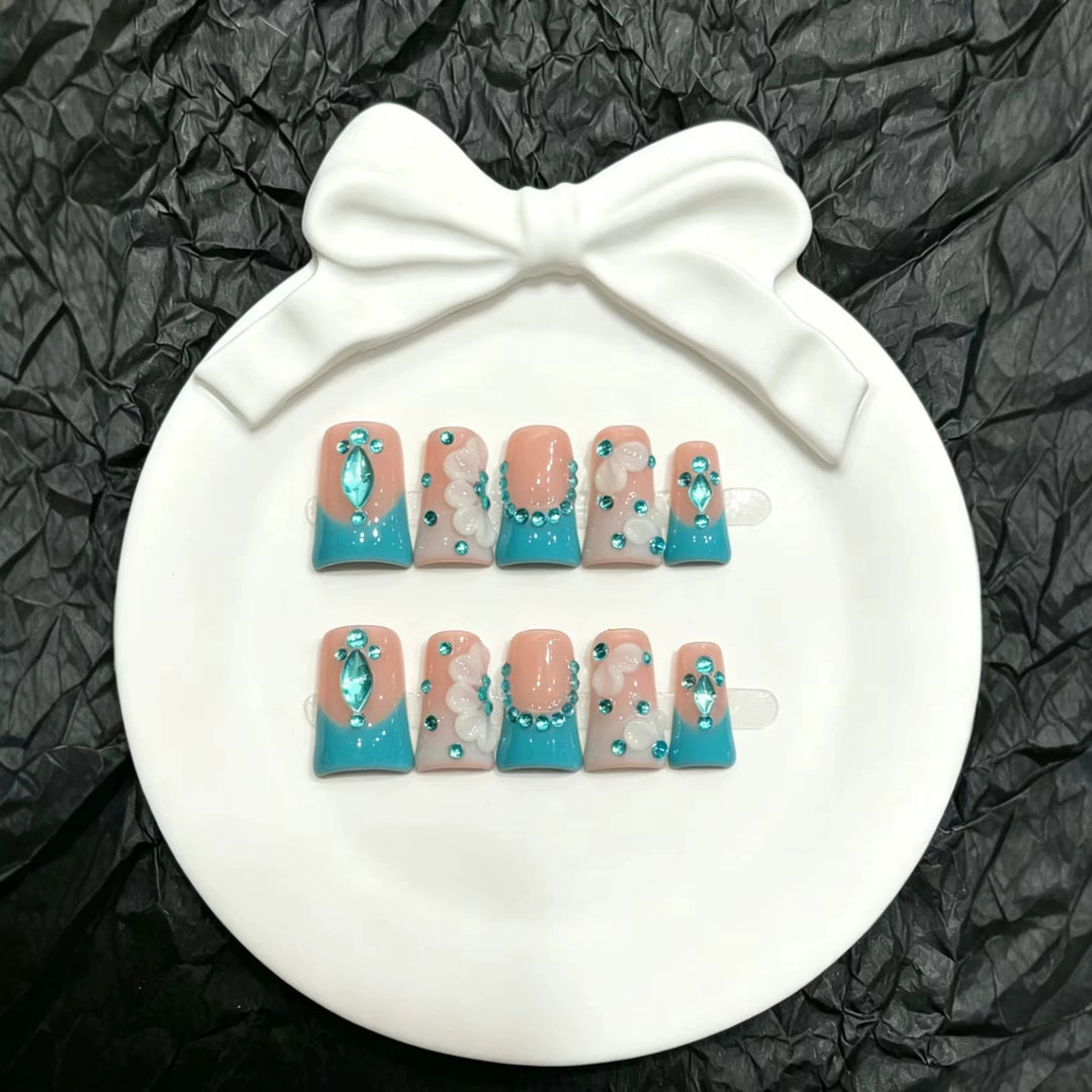 Decorative Press-On Nail Art Set with Floral and Gem Accents  1791774497