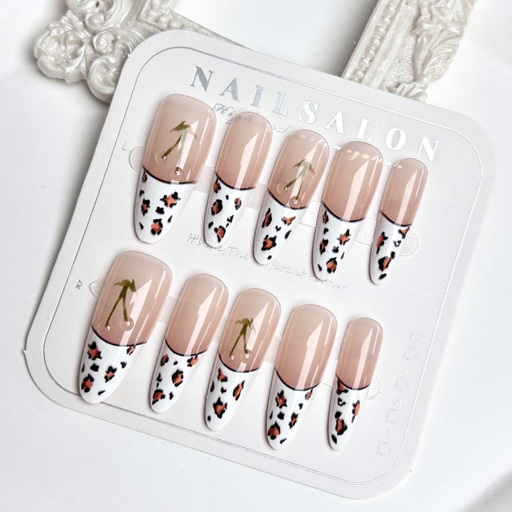 Decorative Press-On Nail Art Set with Unique Patterned Design