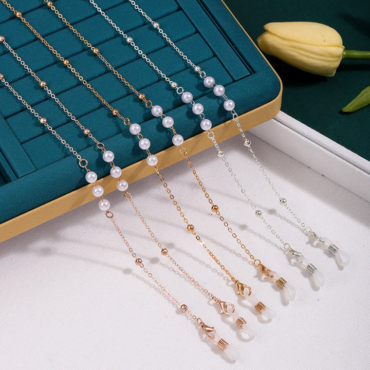 Elegant Pearl Eyewear Holder Chain Stornfield