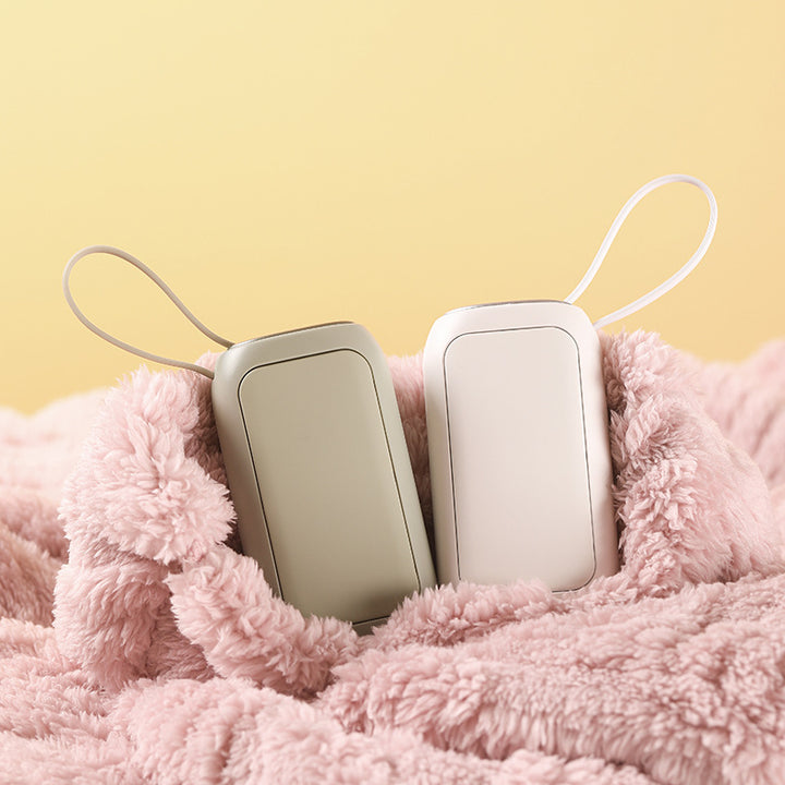 Portable charger with integrated USB port Stornfield