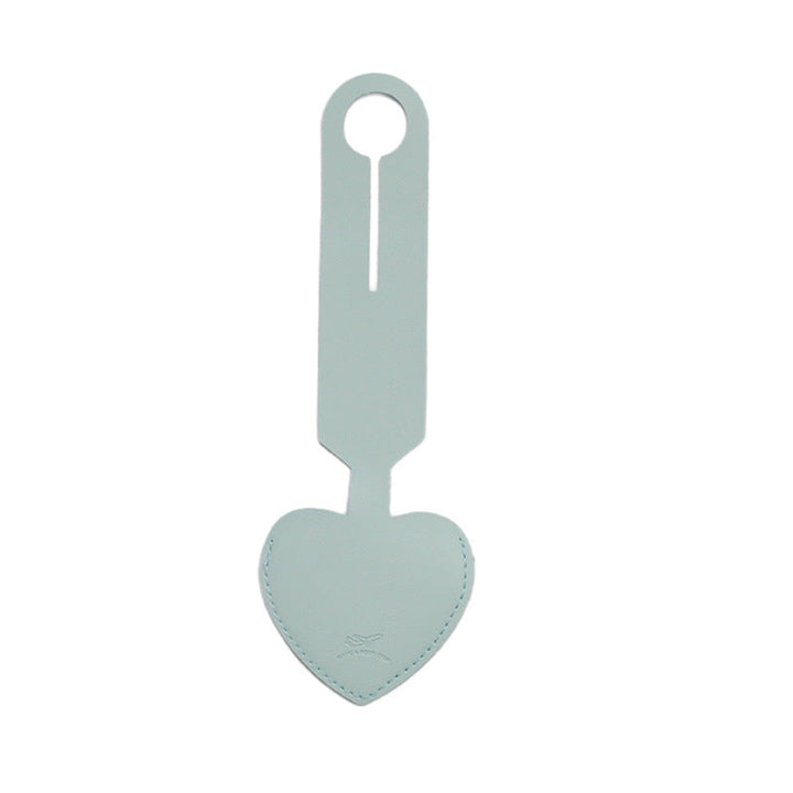 heart-shaped leather luggage tag with adjustable loop Stornfield