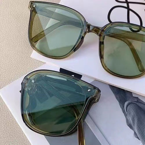 Ladies trendy sunglasses with unique facet frame Stornfield