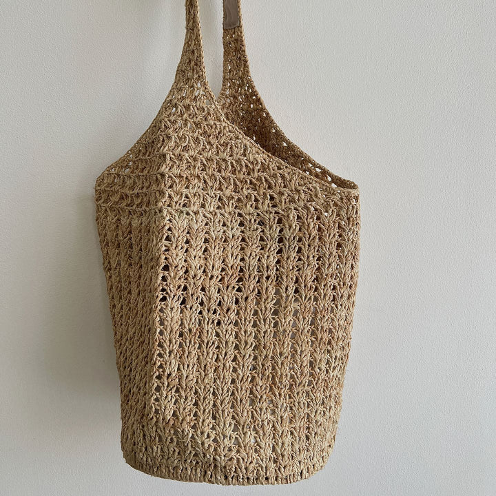 Handmade straw bag with fashionable striped pattern Stornfield
