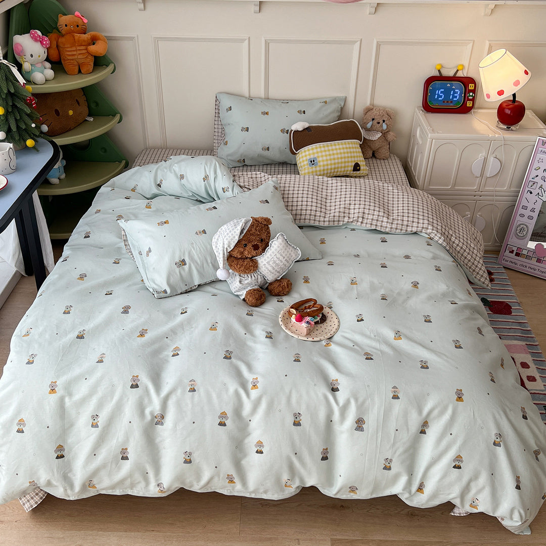Playful Cartoon-Themed Bedspread Set