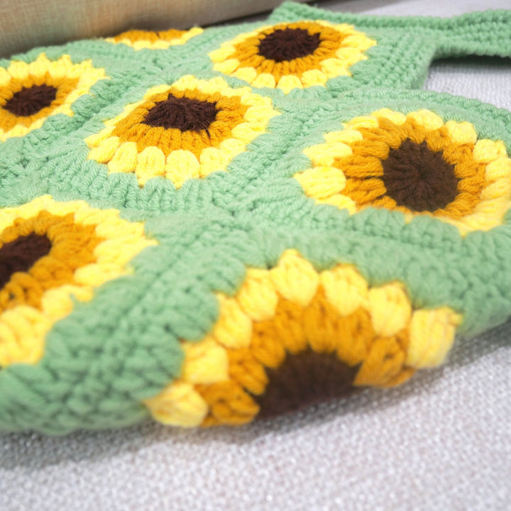 Handcrafted Macrame Bag in Floral Pattern Stornfield