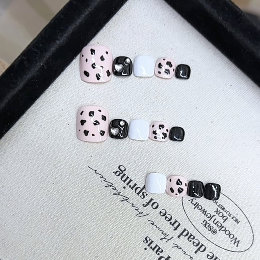 Artistic Animal Print Press-On Nail Set Stornfield