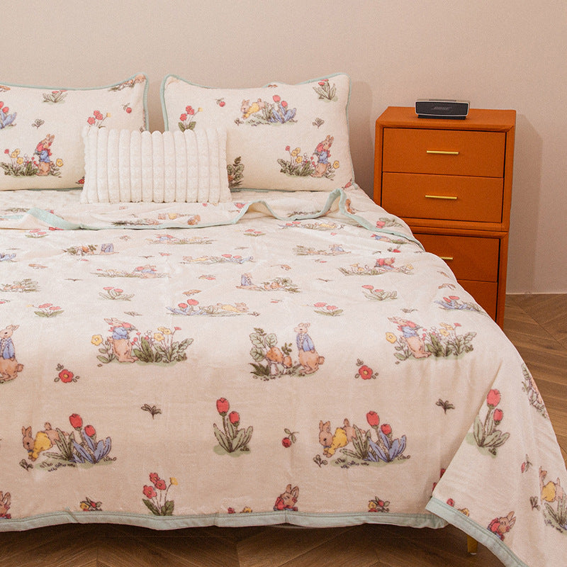 Plush Floral Bedspread and Pillowcase Set