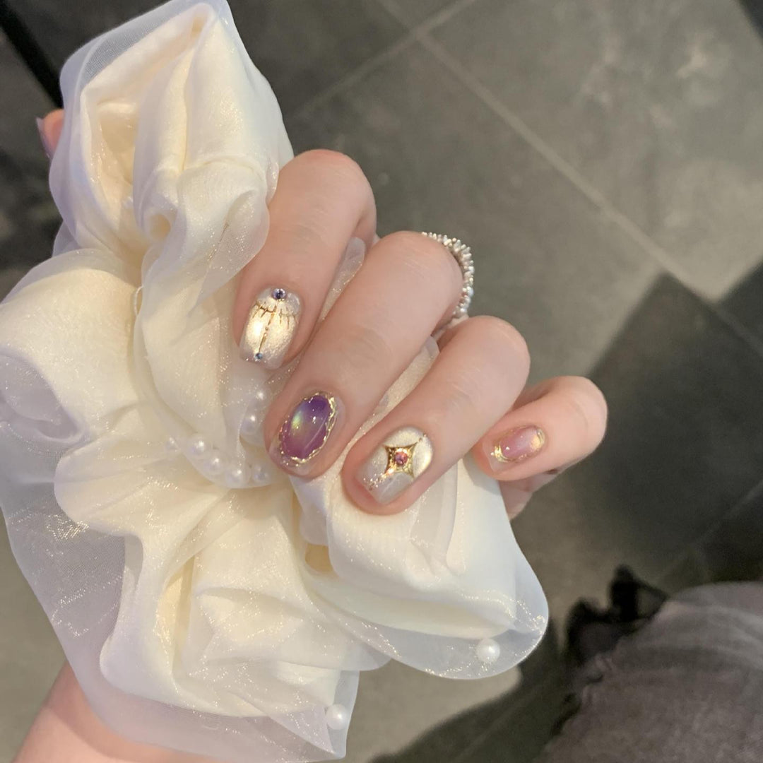 Elegant Artificial Nail Set with Glamorous Rhinestone and Glitter Details Stornfield