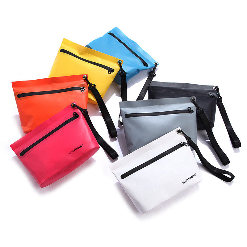 Waterproof shoulder bag with insulating compartment Stornfield