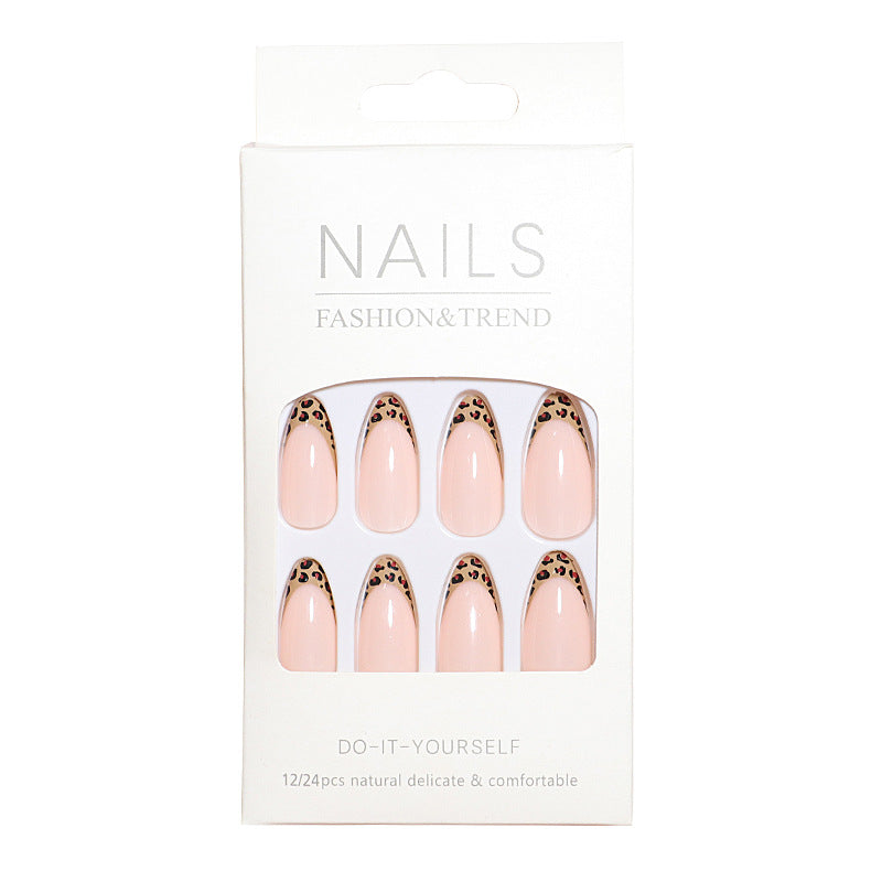 Elegant Leopard-Trimmed Press-On Nails Stornfield