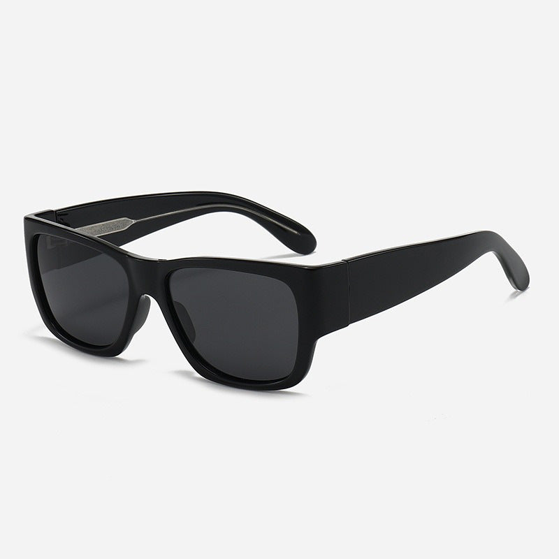 Women trendy sunglasses in minimalist design Stornfield