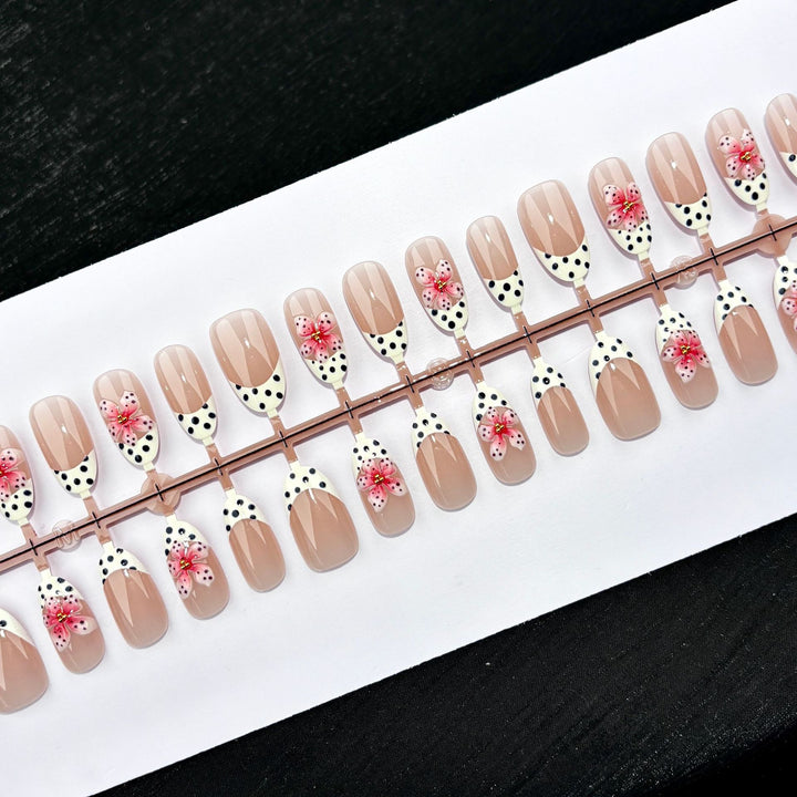 Decorative Press-On Nail Design Set