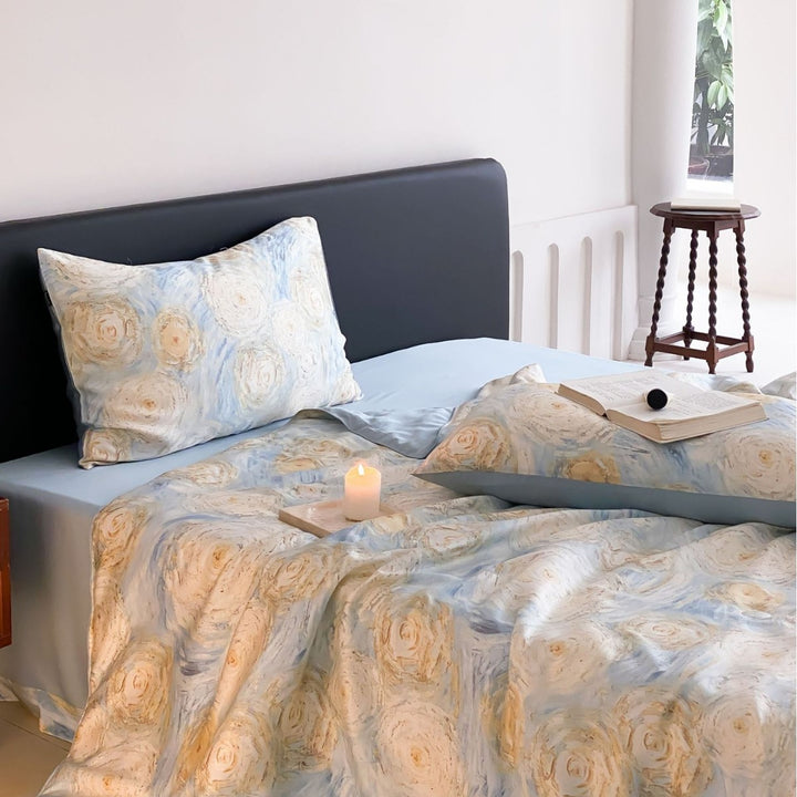Bedding set made of cotton satin with subtle heart jacquard and silky glossy finish Stornfield