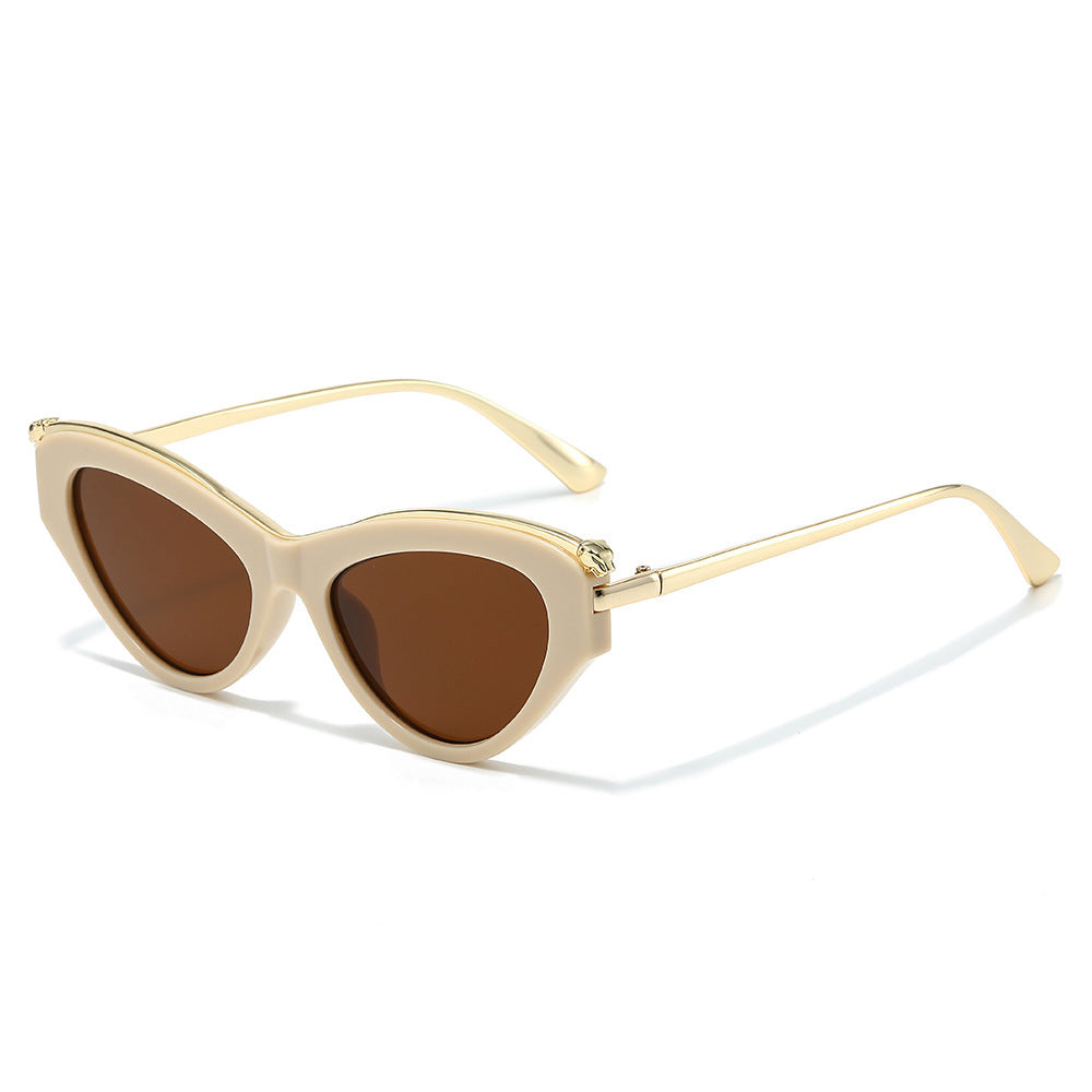 Glamorous Cat-Eye Sunglasses with Gradient Lenses Stornfield