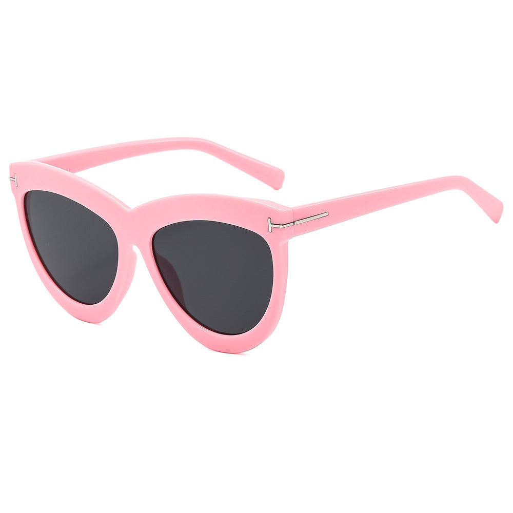 Stylish Cat-Eye Sunglasses with Slim Metal Accents Stornfield
