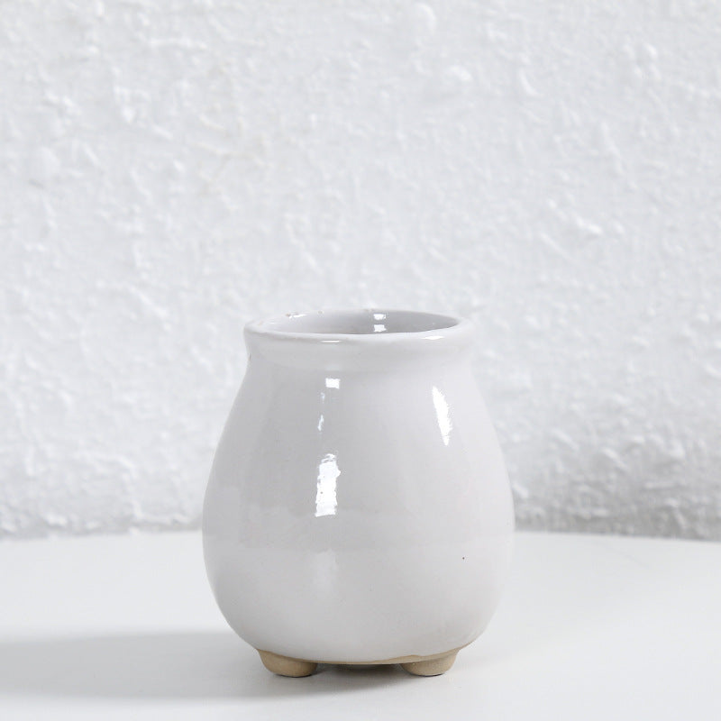 Contemporary Curved Ceramic Vase Stornfeild