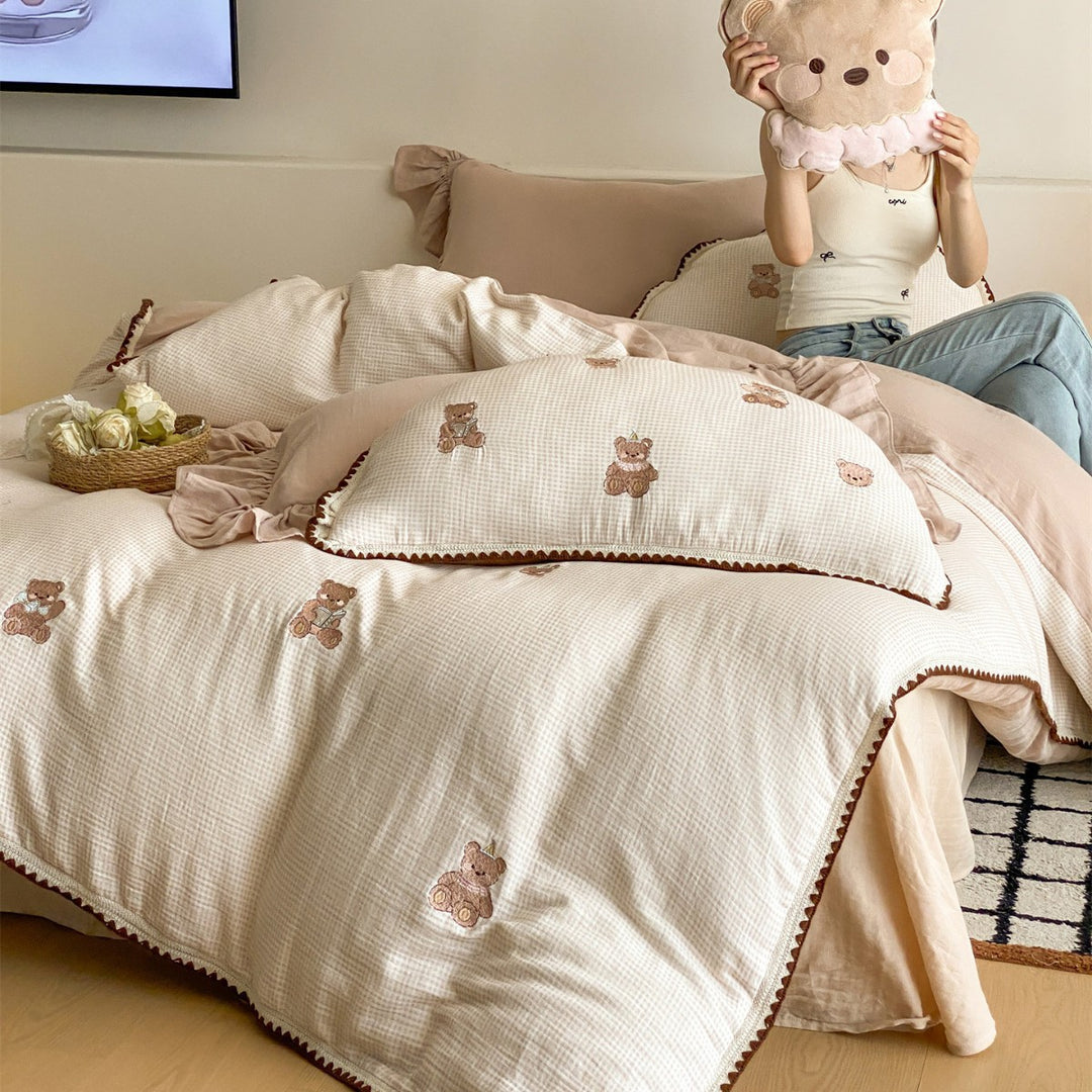 Teddy Bear Embroidered Waffle-Texture Duvet Cover Set with Scalloped Trim