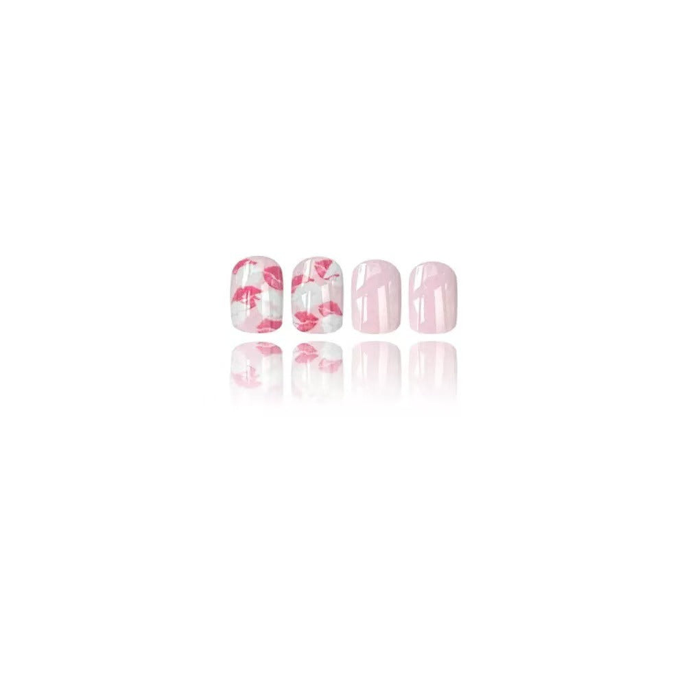 Artificial nail set with elegant flower design Stornfield