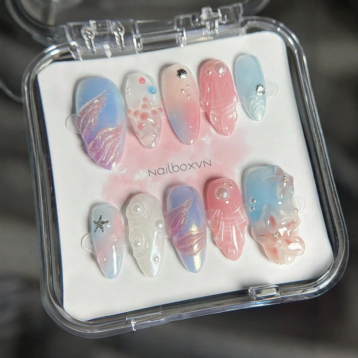 Artistic Nail Art Press-On Set with Oceanic-Inspired Designs Stornfield