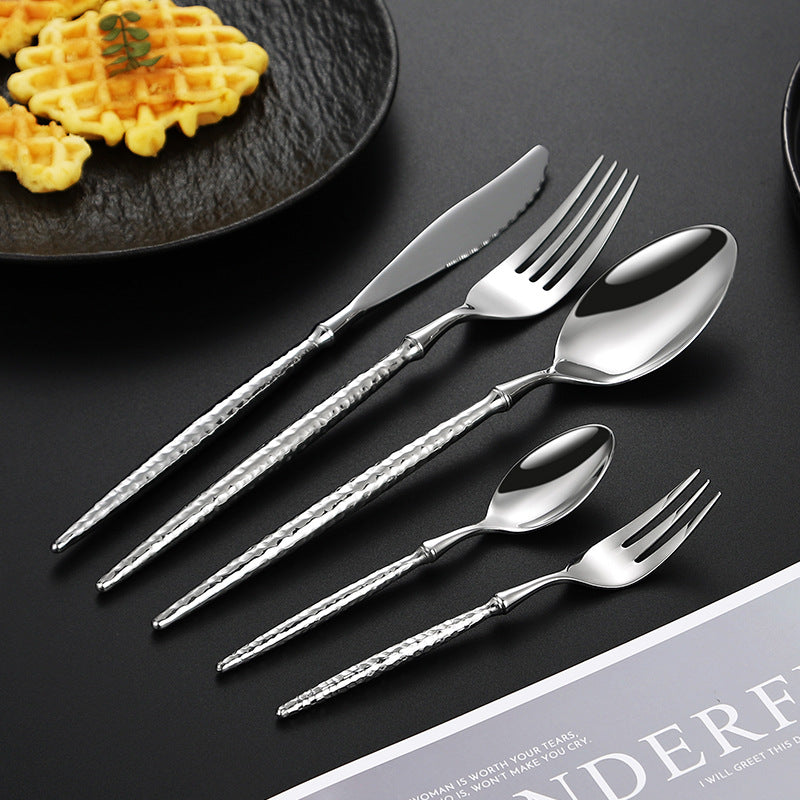 Elegant soup spoon with structured handle Stornfield