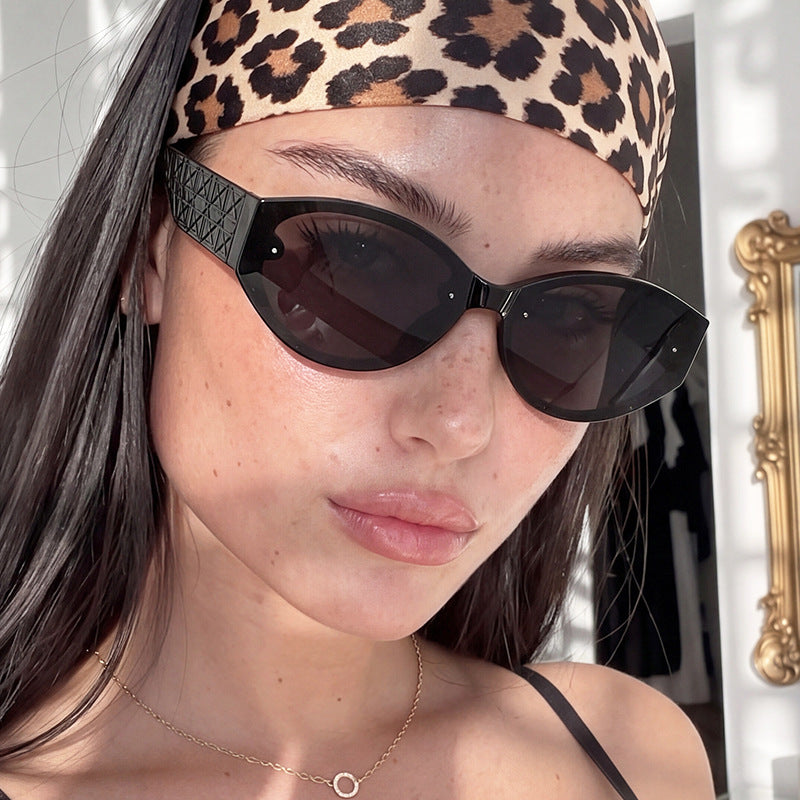 Ladies extravagant Cat-Eye sunglasses with textured frame Stornfield