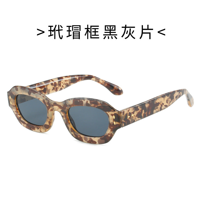 Women's Fashion Sunglasses in Retro Style with Wide Frame Stornfield