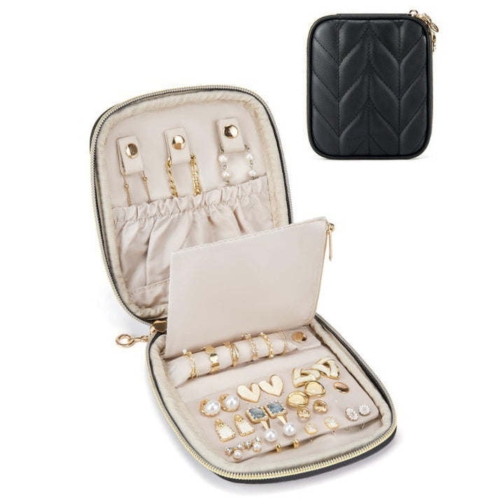 Stylish and Compact Jewelry Storage Bag Stornfield