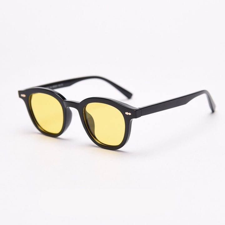 Fashionable sunglasses with round lenses and stylish frame Stornfield