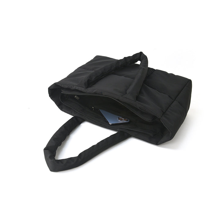 Padded carrying bag with modern quilted design Stornfield