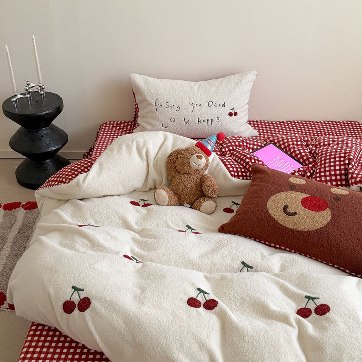 Plush Sherpa Duvet Cover and Pillowcase Set with Embroidered Sheep and Star Appliqué