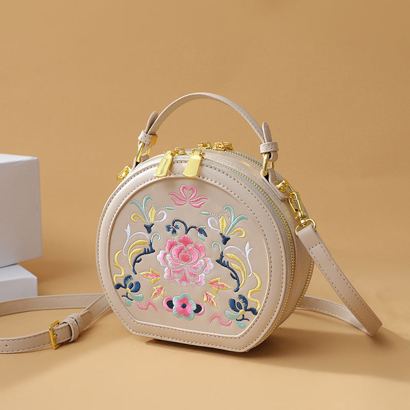 Vintage Floral Embroidered Handbag Stornfield