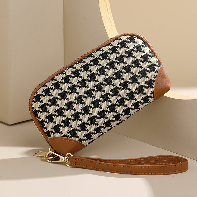 Elegant Houndstooth Zip Pouch Stornfield