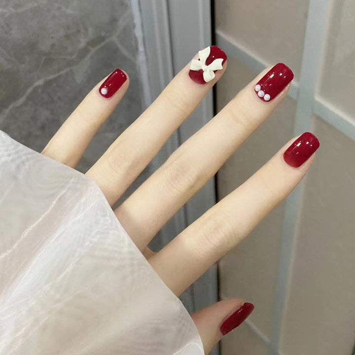 Elegant Nail Art with Gloss Finish Stornfield