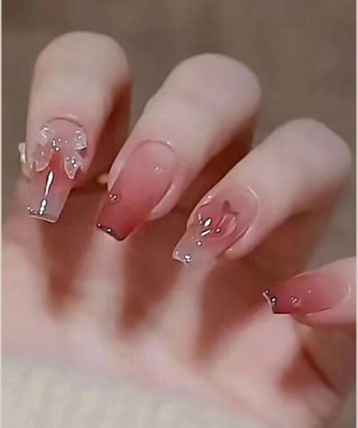 Elegant Nail Art with Gloss Finish Stornfield