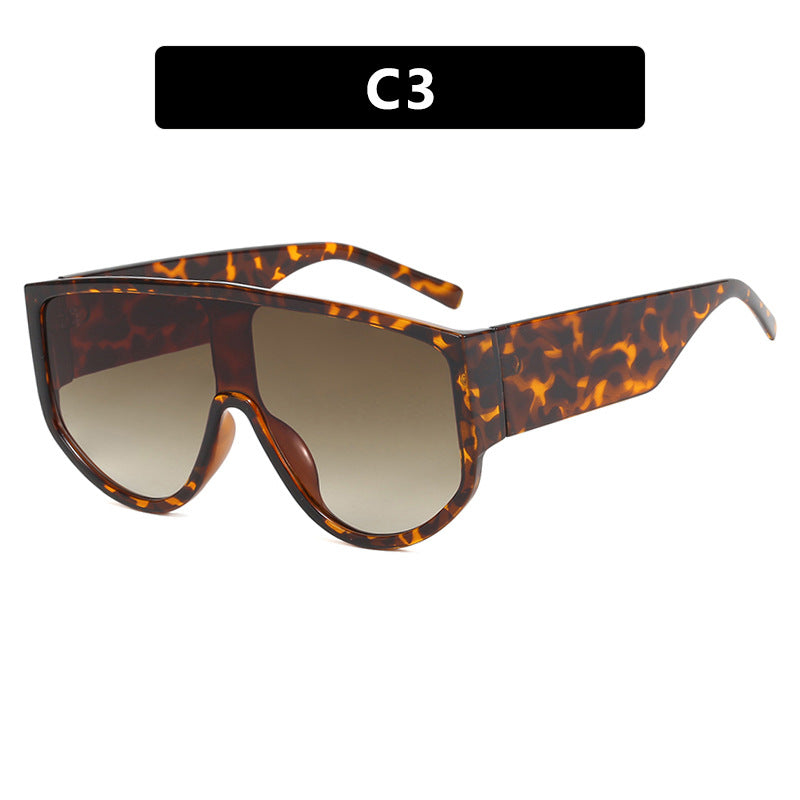 Women’s fashion sunglasses with extraterrestrial design Stornfield