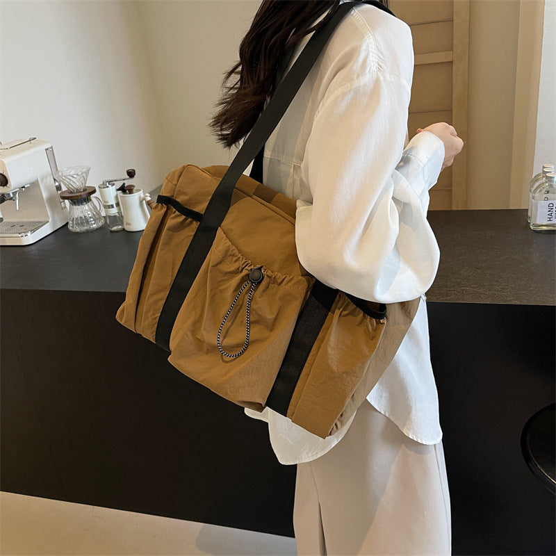 Versatile Travel Tote Stornfield
