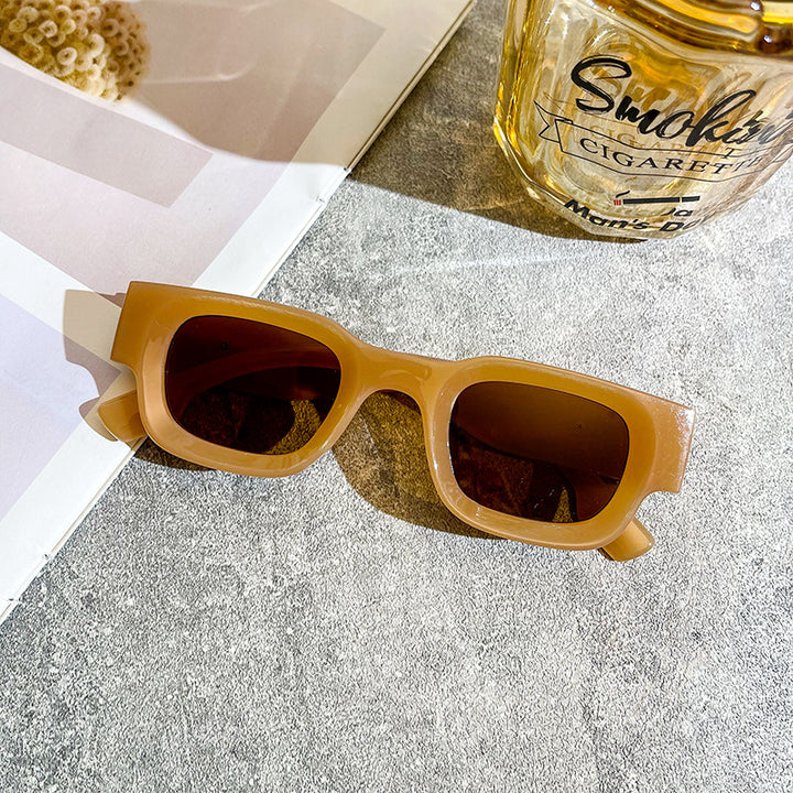Ladies fashionable sunglasses with a striking design Stornfield