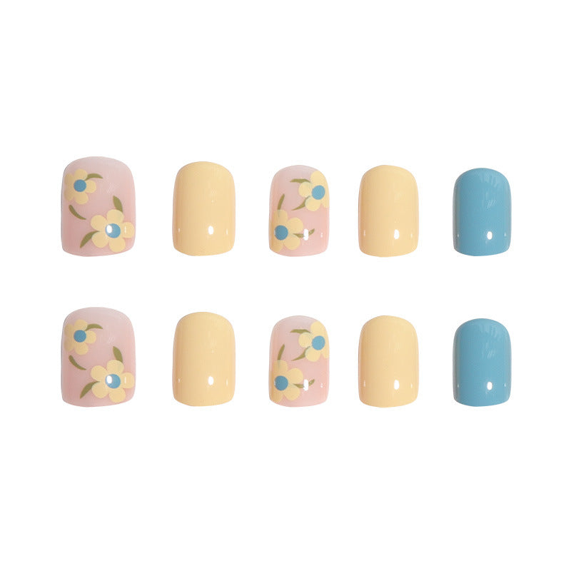 Floral-Themed Press-On Nail Art Stornfield