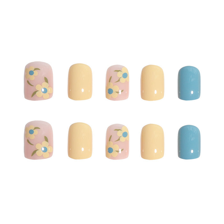 Floral-Themed Press-On Nail Art Stornfield