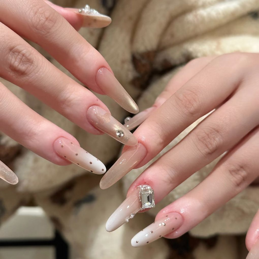 Stylish and Elegant Nail Extensions