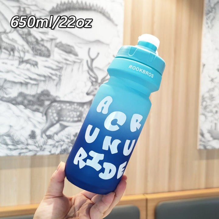 Women's sporty water bottle with flexible leak protection technology Stornfield