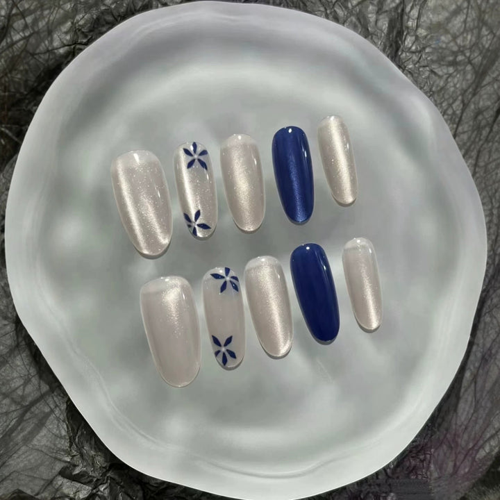 Artistic Floral-Inspired Press-On Nail Set Stornfield