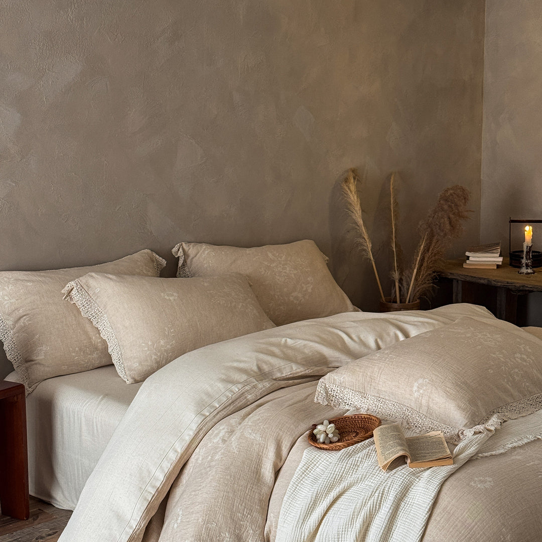 Reversible Cotton-Linen Duvet Cover Set with Crochet Lace Hem